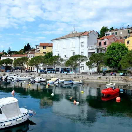 Surf By The Sea Opatija