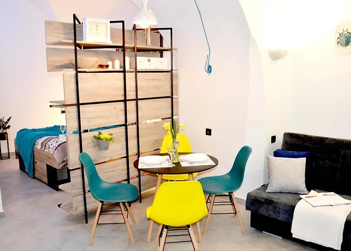 Surf By The Sea Apartment *